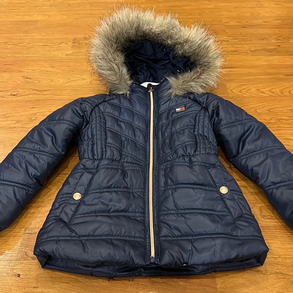 Tommy Hilfiger toddler girls hooded puffer jacket size 4.